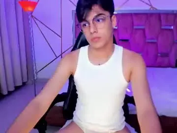 Chaturbate Watch Live Sex Cams of gerony_