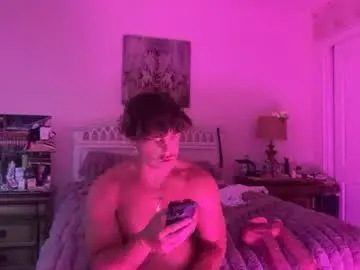 Chaturbate Live Sex Cam of hungkingg22