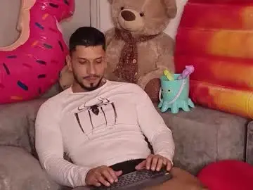 Chaturbate Live Sex Cam of seth_vega_