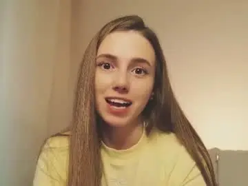 Chaturbate Best live sex cam show of shypeachmaru