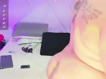 Chaturbate Live Sex Cam of emmajohnss