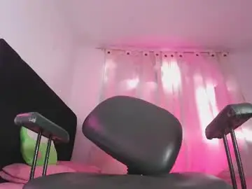 Chaturbate Live Sex Cam of cassie_blossom