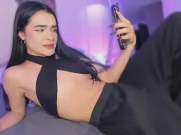 Chaturbate Live Sex Cam of ema_soul
