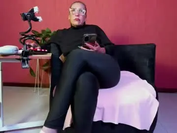Chaturbate Sex Chat of milf_sikiu