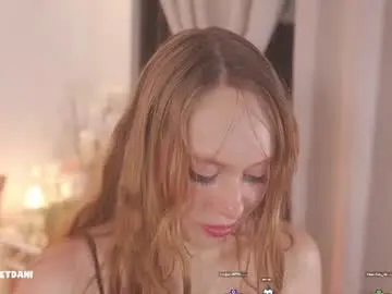 Chaturbate Nude Webcam of milky_0