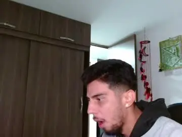 Chaturbate Sex Cam of alejo_hot23