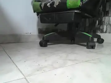 Chaturbate Best live sex cam show of srfindomfeet_