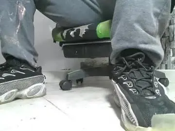 Chaturbate Nude Webcam of srfindomfeet_