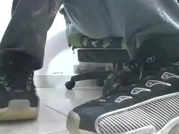 Chaturbate Live Porn of srfindomfeet_