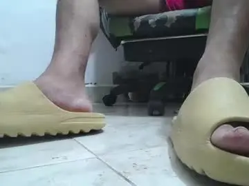 Chaturbate Adult Webcam of srfindomfeet_