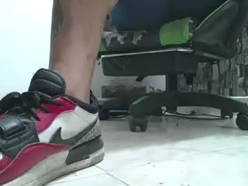 Chaturbate Watch Live Sex Cams of srfindomfeet_