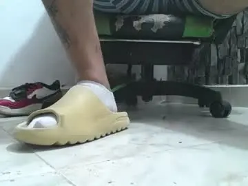 Chaturbate Adult Webcam of srfindomfeet_