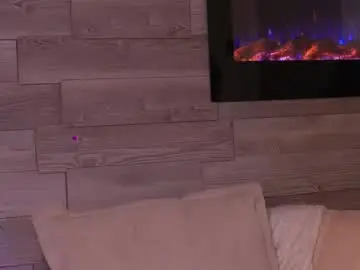 Chaturbate Watch Live Sex Cams of glamourousmom