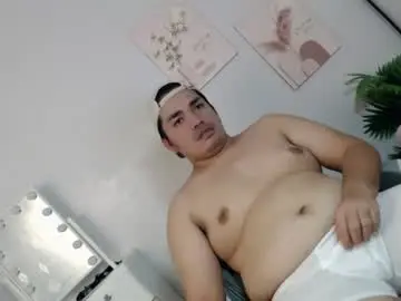 Chaturbate Nude Webcam of ure_fattytoy143
