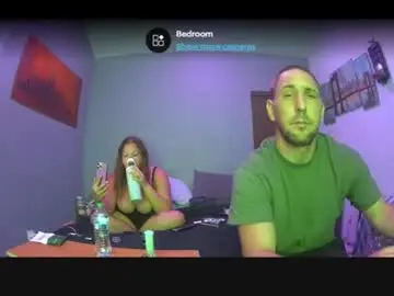 Chaturbate Live Sex Cam of troubleinthedesert