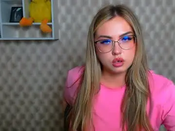 Chaturbate Free Porn Cam of diamantkriss_