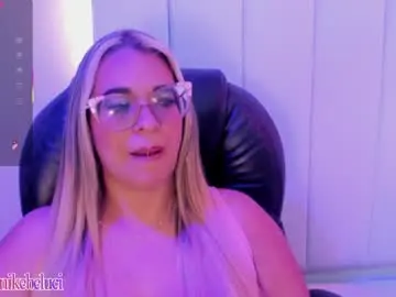 Chaturbate Best live sex cam show of mhonikbelucci