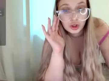 Chaturbate Live Sex Cam of do_u_want_alice