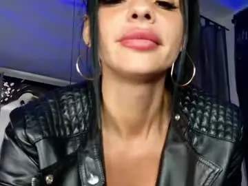 Chaturbate Watch Live Sex Cams of charlott3_1