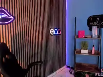 Chaturbate Best live sex cam show of emily_roberts1