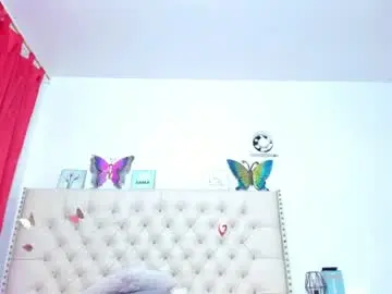 Chaturbate Live Sex Cam of selena_beautyy