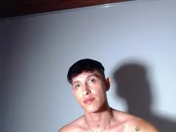 Chaturbate Watch Live Sex Cams of rowanboy23