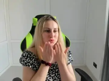 Chaturbate Sex Cam of julia_sunshinee