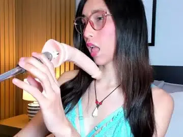 Chaturbate Live Sex Cam of doll_bella_
