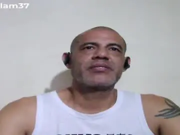 Chaturbate Watch Live Sex Cams of retlam37