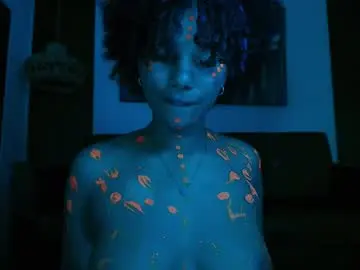 Chaturbate Live Sex Cam of hilaryebony_