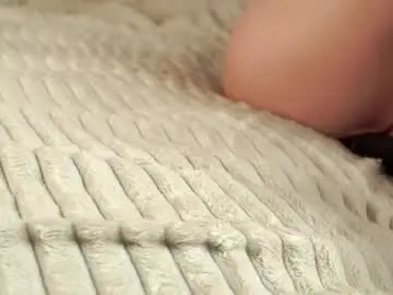 Chaturbate Live Porn of approche_toi_petite