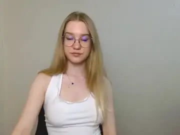 Chaturbate Live Sex Cam of abbymoore__