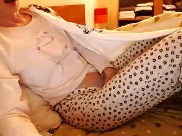 Chaturbate Live Porn of andrasweetie