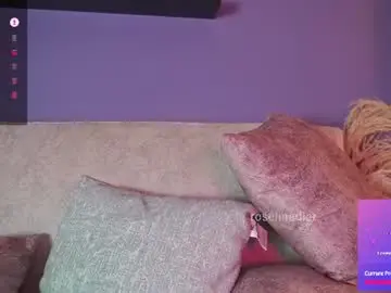 Chaturbate Adult Video Chat of roselinedior