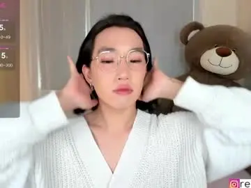 Chaturbate Live Sex Cam of ren_yoonn