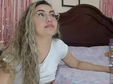 Chaturbate Free Live Porn of marilycrown_1