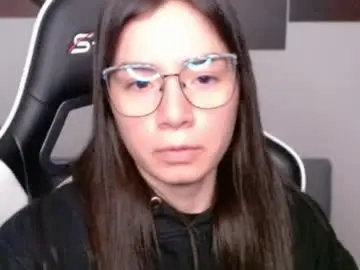 Chaturbate Live Sex Cam of wolfs_daughter