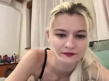 Chaturbate Live Sex Cam of onika_cox