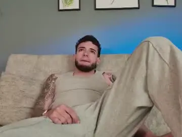 Chaturbate Live Sex Cam of alan_riios