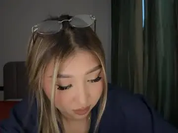 Chaturbate Sex Cam of cherishbabrow