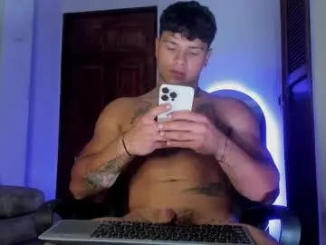 Chaturbate Live Sex of noah_223