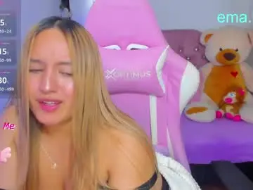 Chaturbate Sex Cam of ema_tayy