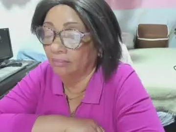 Chaturbate Live Sex Cam of mrs_mommy