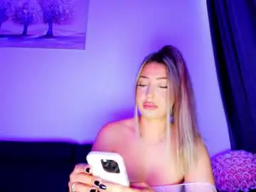 Chaturbate Free Live Porn of abella_soleill