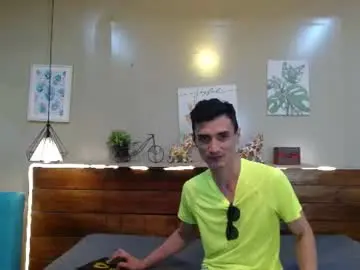 Chaturbate Adult Video Chat of felipefriendly
