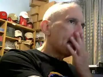Chaturbate Live Sex Cam of sluttyslave81