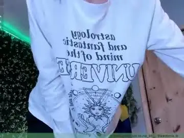 Chaturbate Live Sex Cam of vickyjackson_