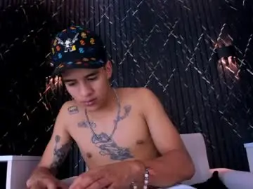 Chaturbate Live Sex Cam of lian_jacob