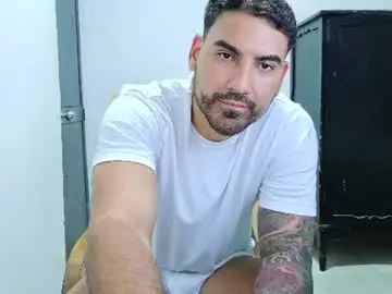 Chaturbate Free Live Porn of tomy_johnson2