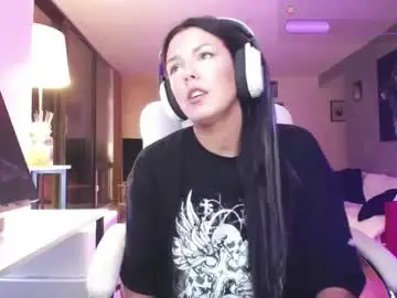 Chaturbate Free Porn Cam of tinykylie